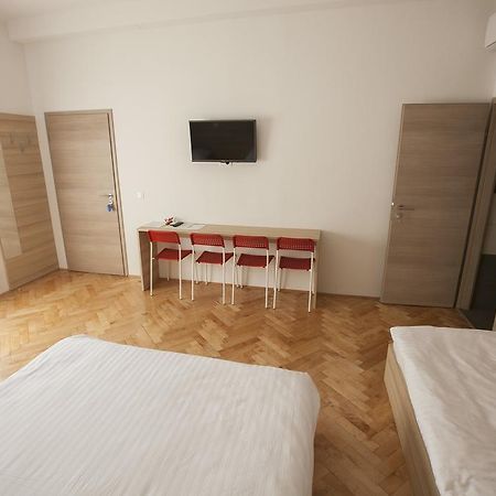 Sweet Dreams Rooms&Apartments Postojna Buitenkant foto